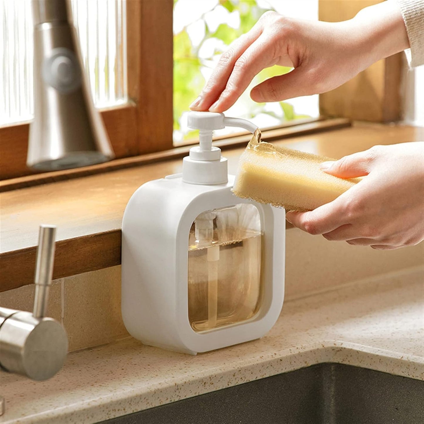 Portable Refillable Soap Dispenser Bottle – 300ml/500ml Pump Bottle for Shampoo, Lotion & Liquid Soap